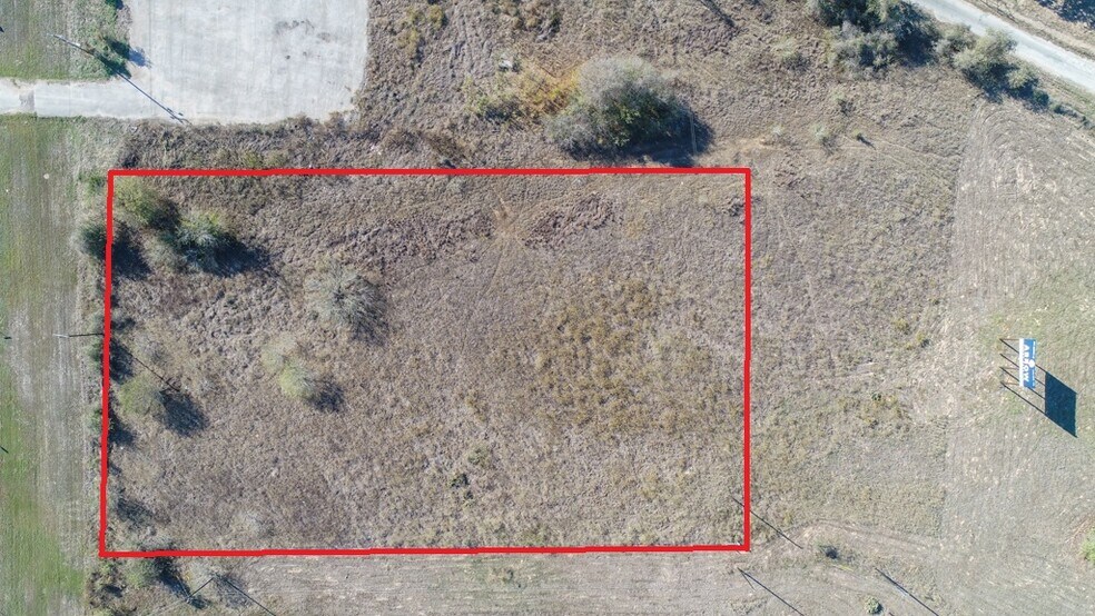 More Photos Of TBD U.S. 90, Luling Land For Sale