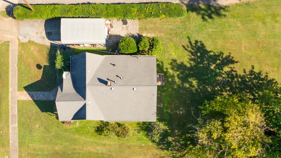 More Photos Of 422 W Jackson St, Union City Apartments For Sale