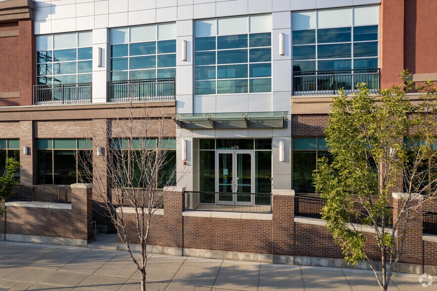 More Photos Of 409 10th Ave, Calgary Office For Sale