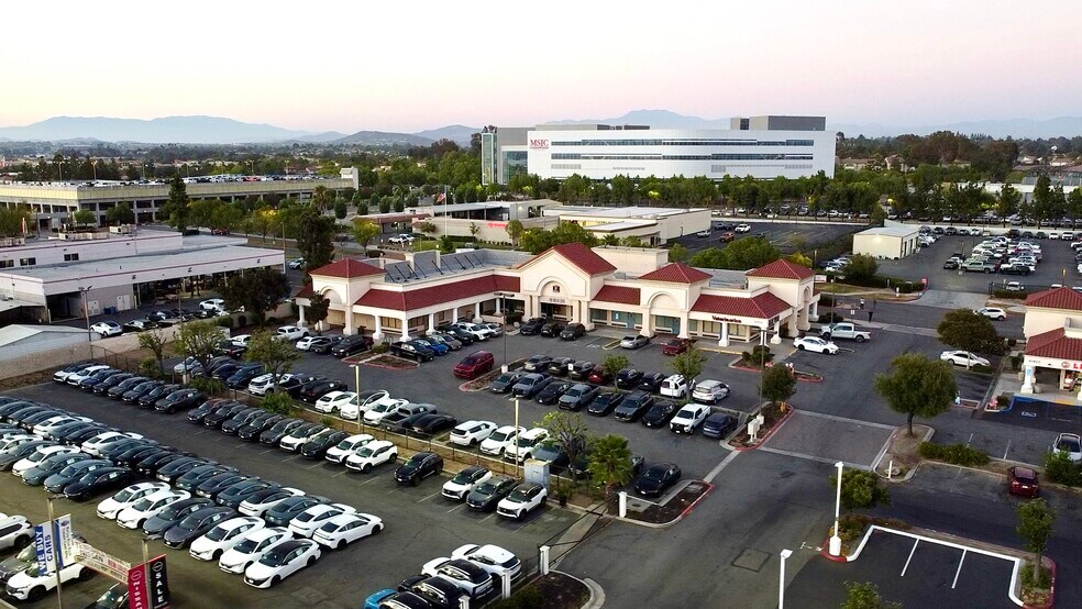 More Photos Of 41915 Motor Car Pky, Temecula Auto Dealership For Lease