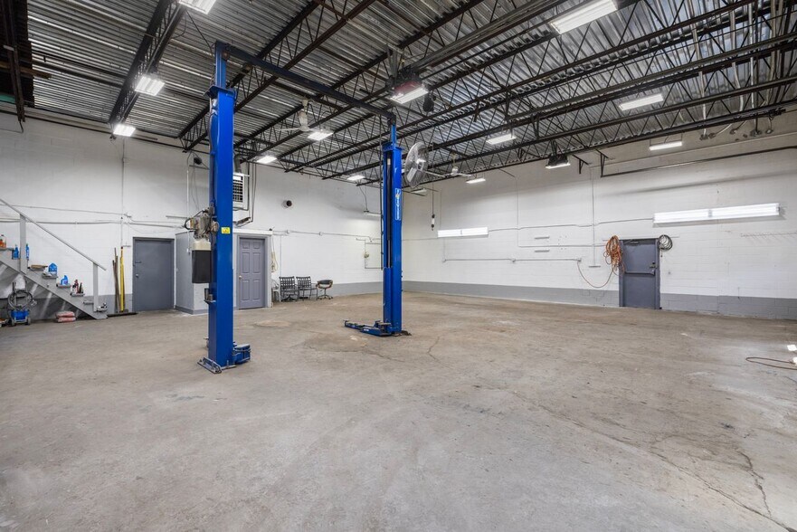 More Photos Of 30 Starr St, Johnston Warehouse For Lease