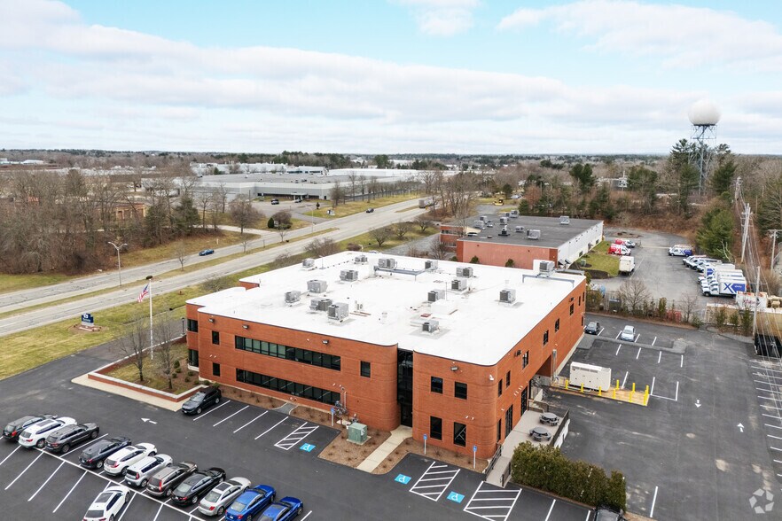 More Photos Of 470 Myles Standish Blvd, Taunton Office For Lease