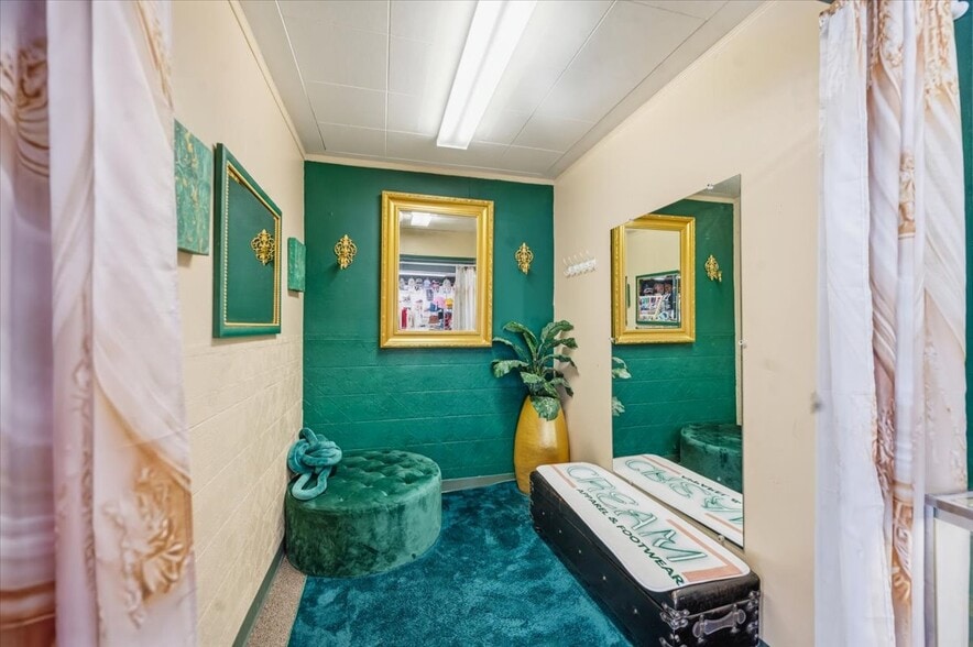 More Photos Of 325 Winchester Ave, Martinsburg Freestanding For Sale