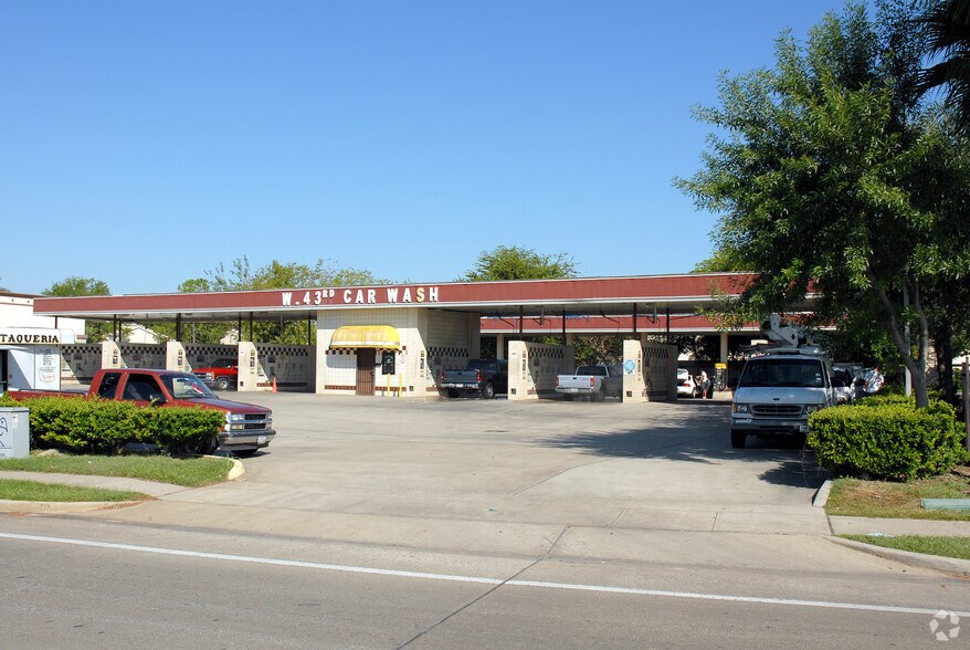 More Photos Of 6510 W 43rd St, Houston Carwash For Lease