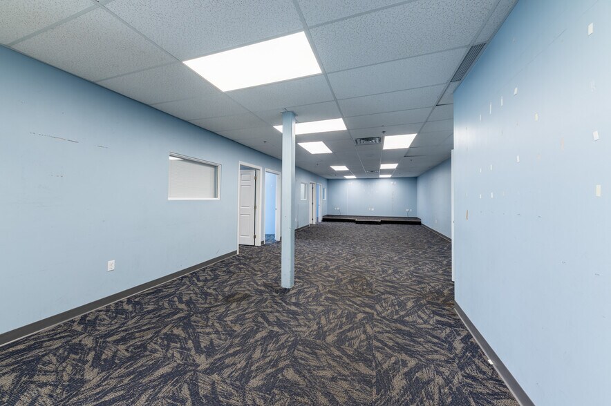 More Photos Of 7100 Willie G Ave, Morgantown Storefront For Sale