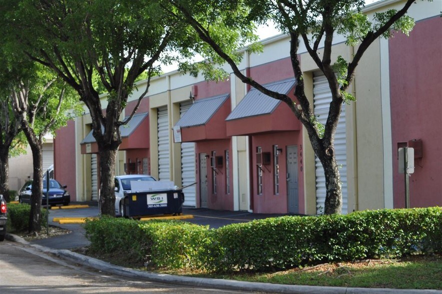 More Photos Of 3410-3440 NW 73rd Ave, Miami Warehouse For Lease