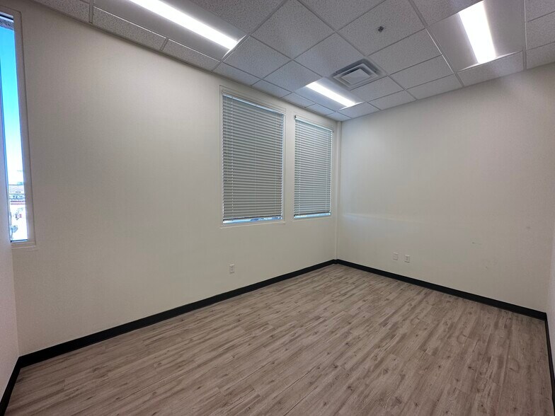 More Photos Of 8872 S Eastern Ave, Las Vegas Storefront Retail Office For Lease