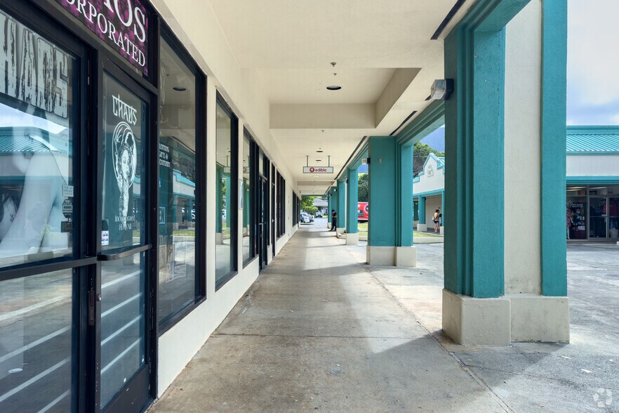 More Photos Of 45-480 Kaneohe Bay Dr, Kāneohe Storefront For Lease