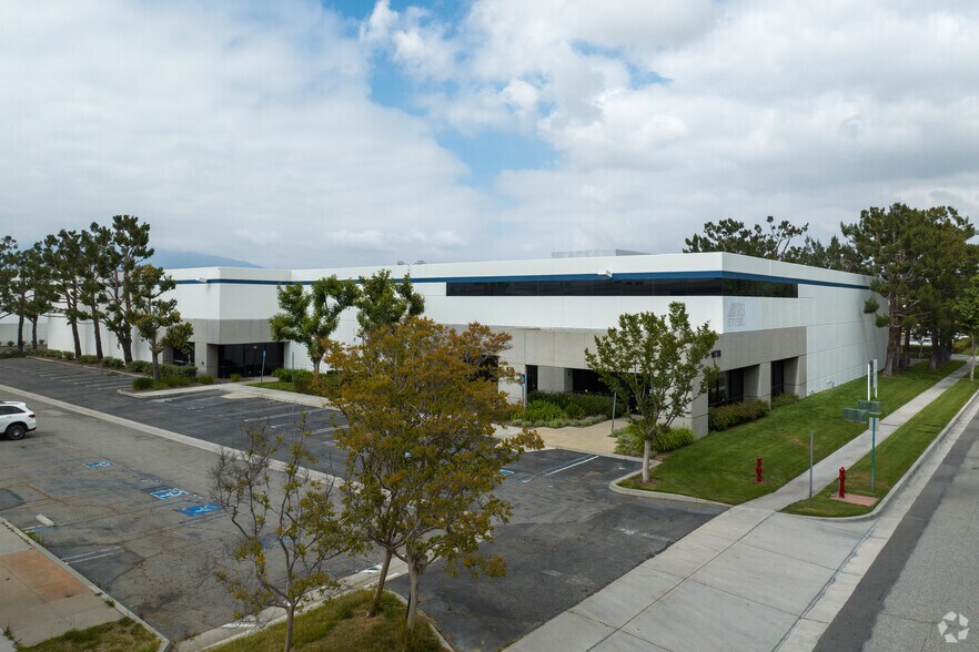 More Photos Of 11778 San Marino St, Rancho Cucamonga Warehouse For Lease