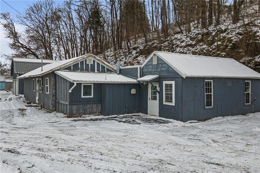 More Photos Of 1016 State Route 13, Cortland Flex For Sale