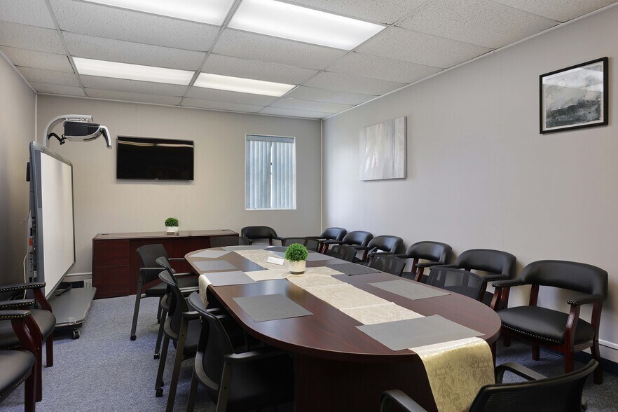 More Photos Of 690 Whitehead Rd, Lawrenceville Office For Sale