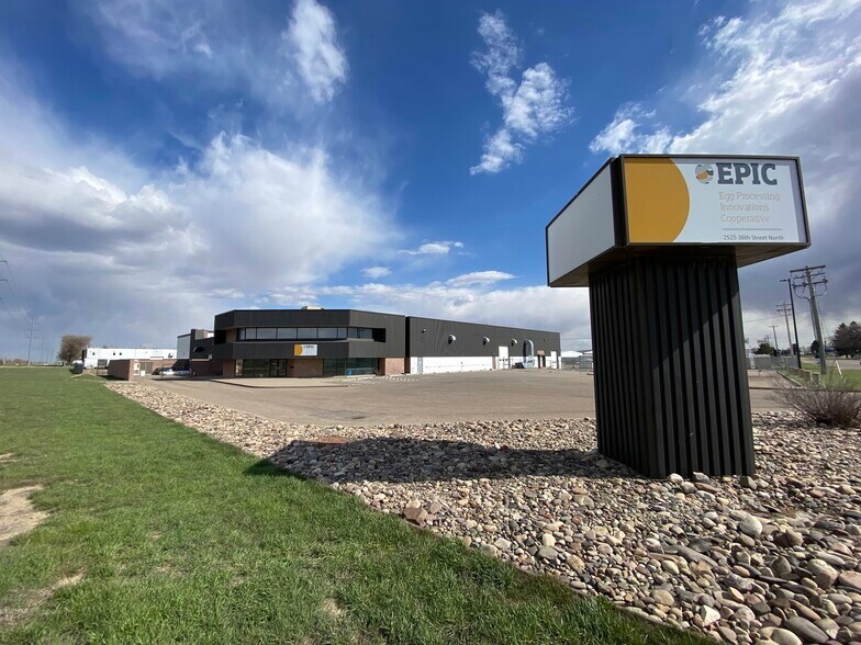 More Photos Of 2525 36th St N, Lethbridge Warehouse For Lease