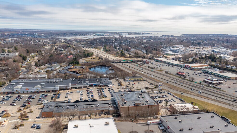 More Photos Of 351 N Frontage Rd, New London Unknown For Lease