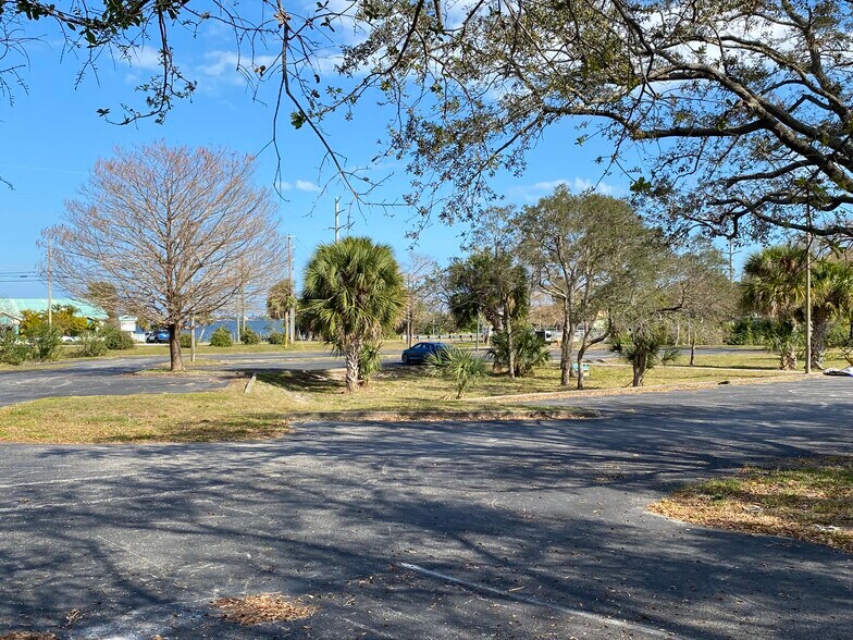 More Photos Of 2401 N Harbor City Blvd, Melbourne Schools For Sale
