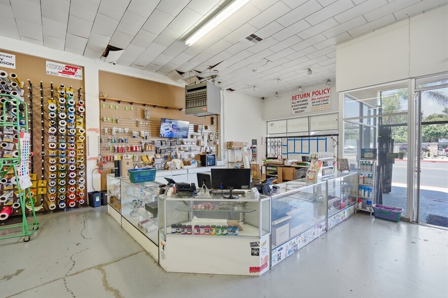 More Photos Of 710 S Main St, Santa Ana Freestanding For Sale