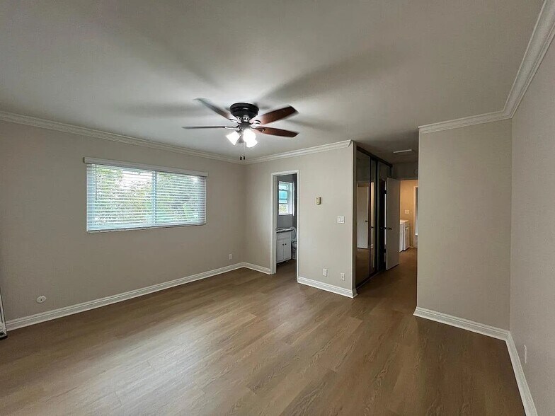 More Photos Of 1102 Pacific Beach Dr, San Diego Apartments For Sale