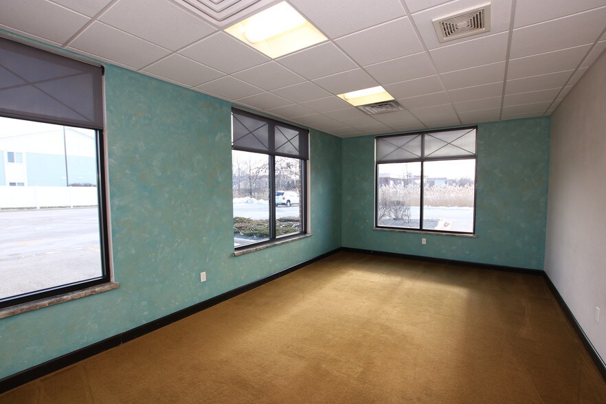 More Photos Of 525 N Peters Ave, Fond Du Lac Storefront Retail Office For Sale