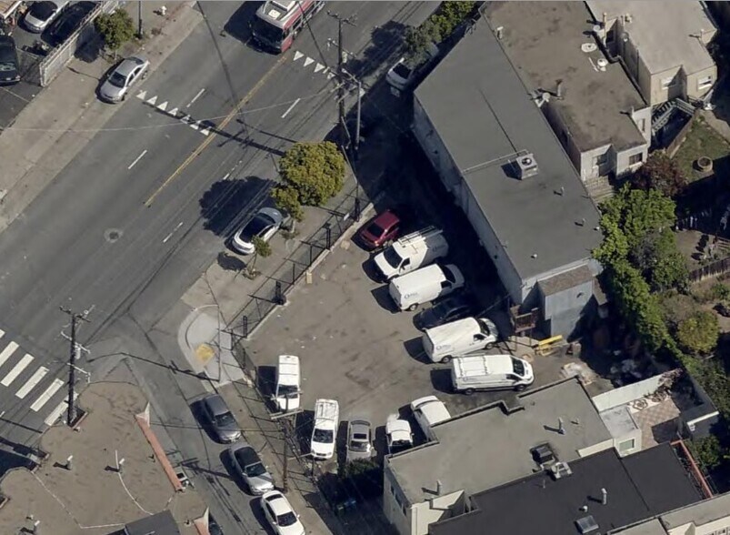 More Photos Of 5425 Mission St, San Francisco Showroom For Sale