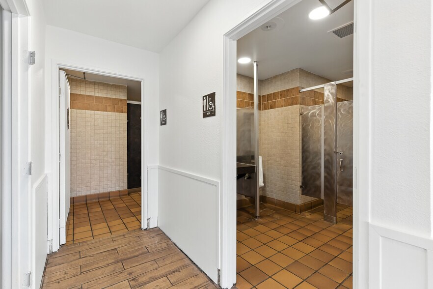 More Photos Of 4355 Sonoma Blvd, Vallejo Restaurant For Lease