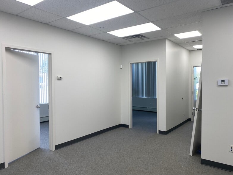 More Photos Of 63-65 Austin Blvd, Commack Warehouse For Lease