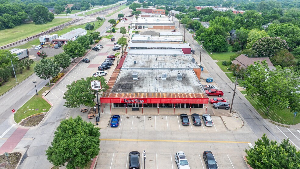 More Photos Of 200 N Main St, Duncanville Storefront Retail Office For Sale