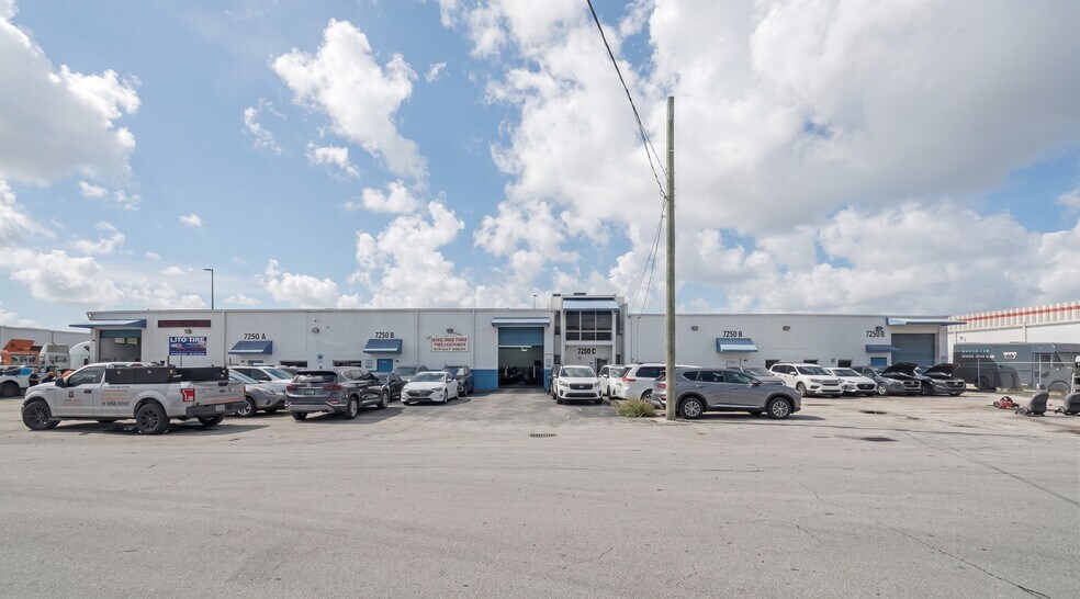 More Photos Of 7250 NW 41st St, Miami Warehouse For Lease