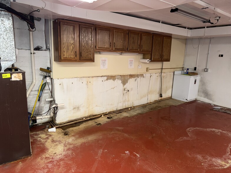 More Photos Of 1121 Oddfellows Rd, Vinton Specialty For Sale