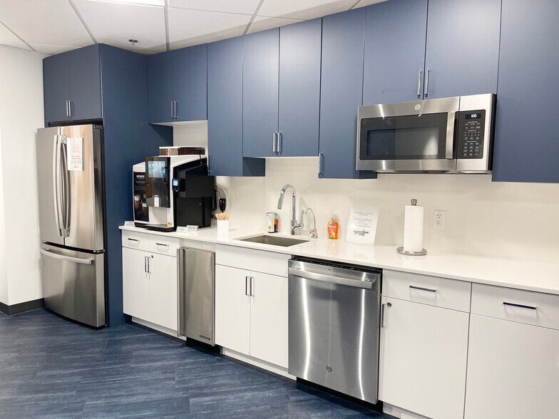 More Photos Of 4905 W Tilghman St, Allentown Coworking Space