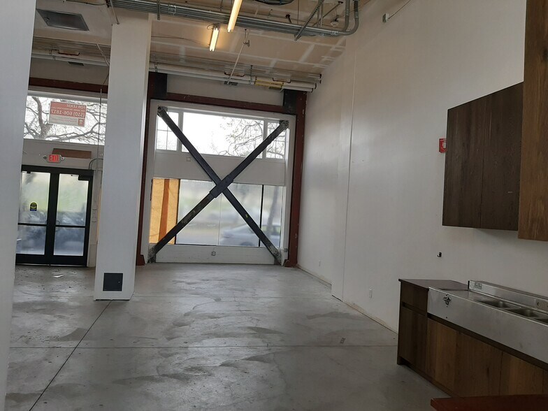 More Photos Of 3443-3501 San Pablo Ave, Oakland Dormitory For Lease