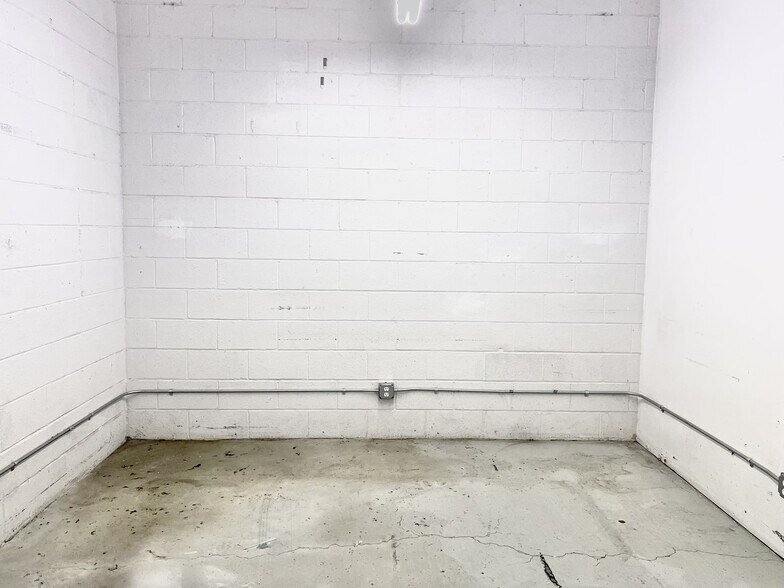 More Photos Of 144 E Santa Clara St, Arcadia Warehouse For Lease