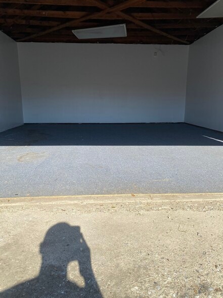 More Photos Of 506 Eye St, Bakersfield Warehouse For Sale