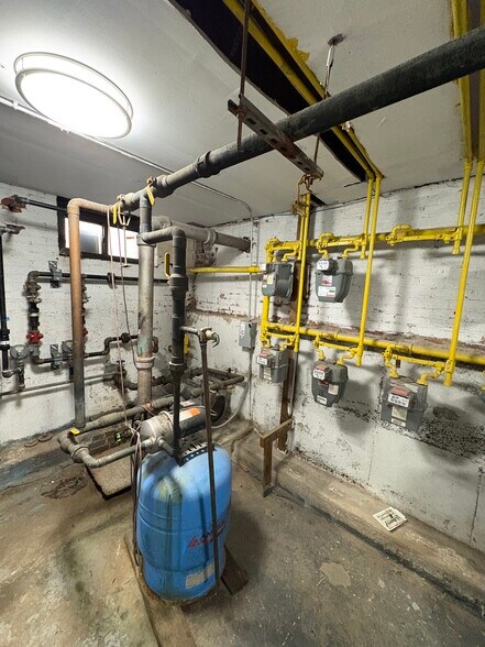 More Photos Of 3552 94th St, Flushing Apartments For Sale