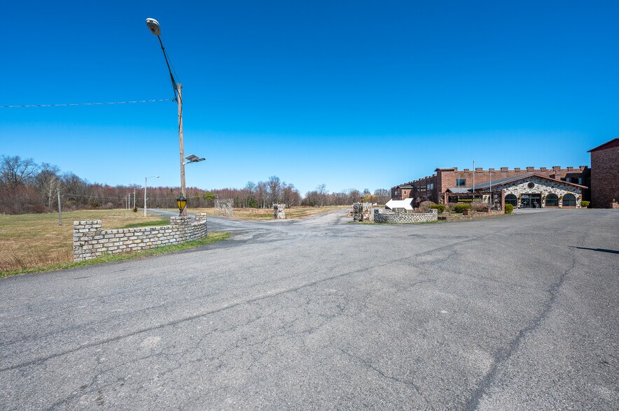 More Photos Of 4858 Route 32, Catskill Hotel For Lease