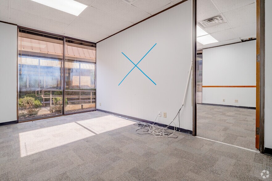 More Photos Of 4203-4211 Gardendale St, San Antonio Office For Lease