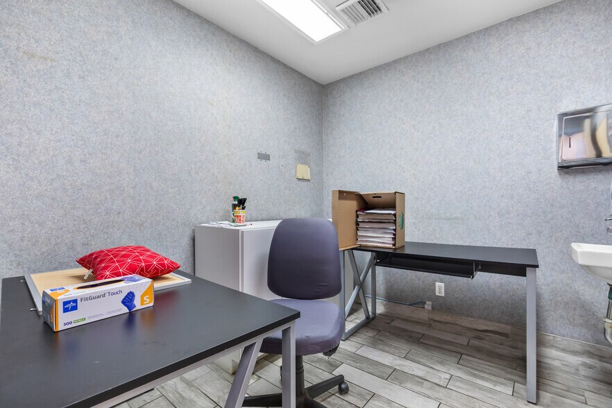 More Photos Of 297 16th Ave, Newark Land For Sale