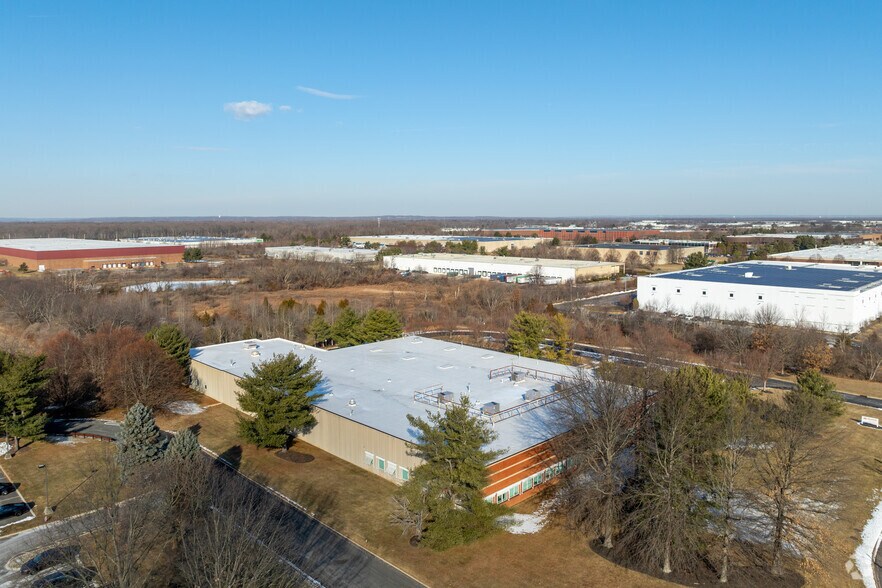 More Photos Of 47 Commerce Dr, Cranbury Light Distribution For Sale