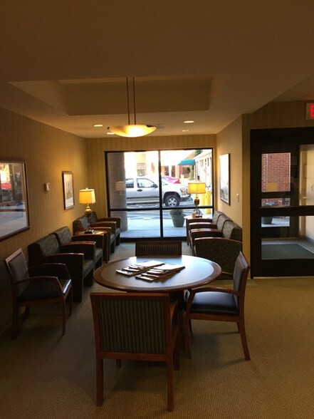 More Photos Of 160 Robbins St, Waterbury Medical For Lease