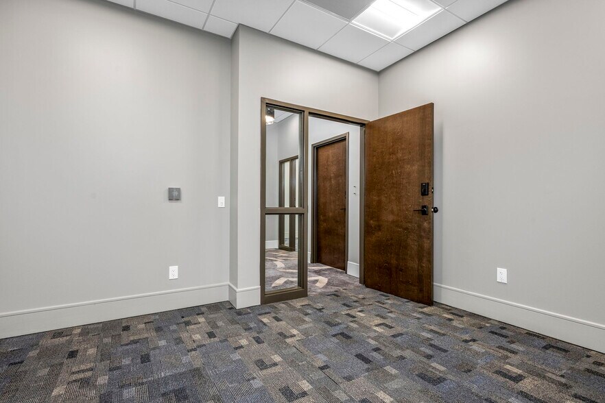 More Photos Of 345 June Dr, Harleysville Storefront For Lease