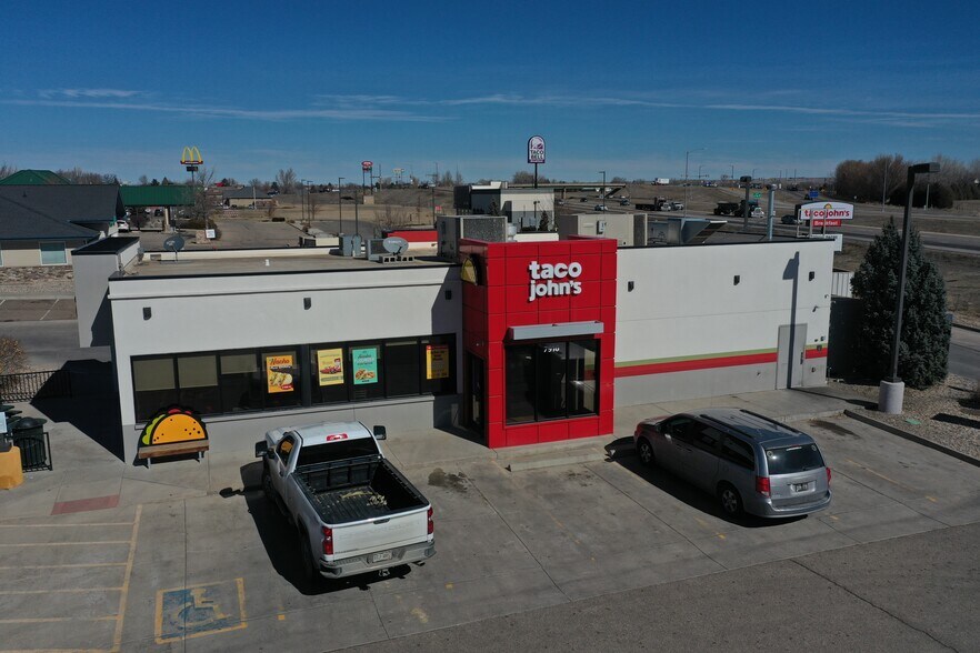 More Photos Of 7910 6th St, Wellington Fast Food For Lease