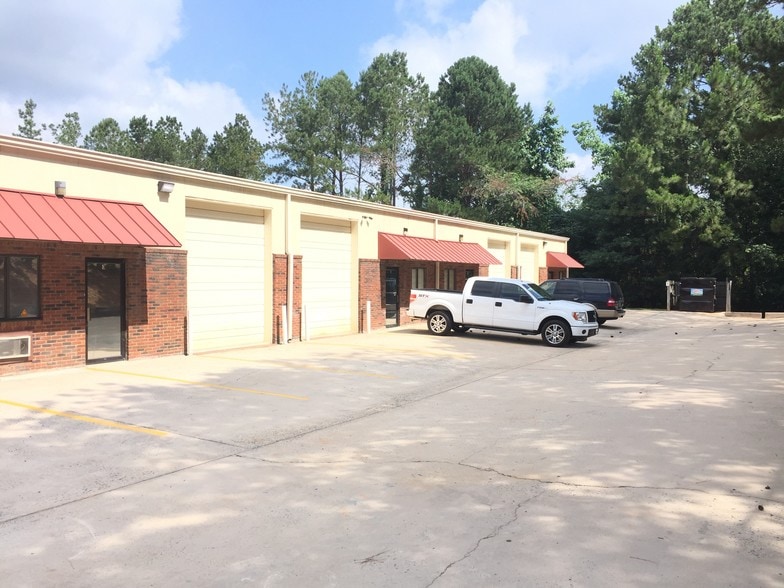 More Photos Of 1025 Nine North Dr, Alpharetta Warehouse For Lease