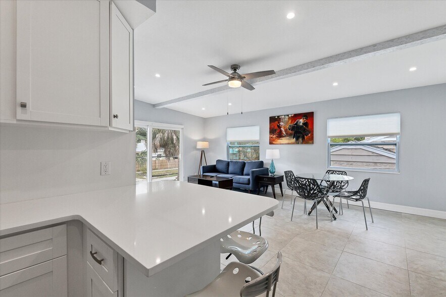 More Photos Of 1236 13th St, Sarasota Apartments For Sale