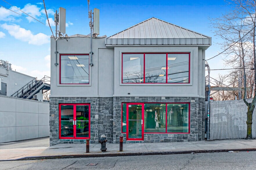 Primary Photo Of 56 Seguine Ave, Staten Island Storefront Retail Office For Lease