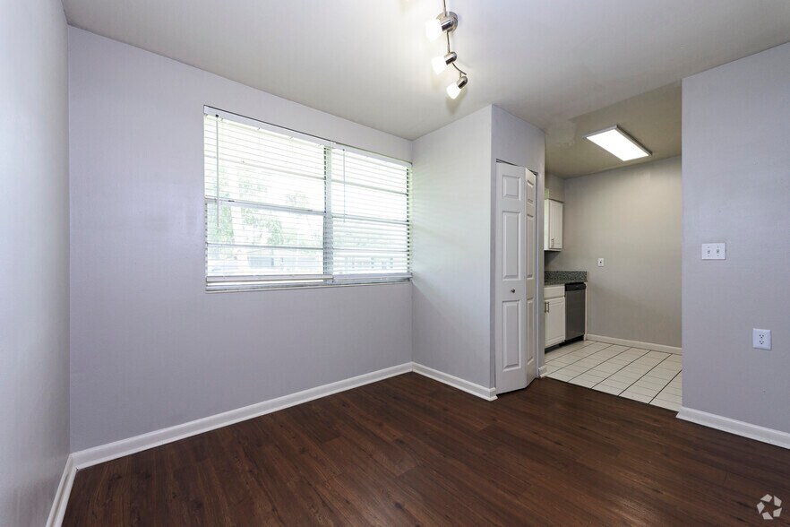 More Photos Of 1400 S Nova Rd, Daytona Beach Apartments For Sale