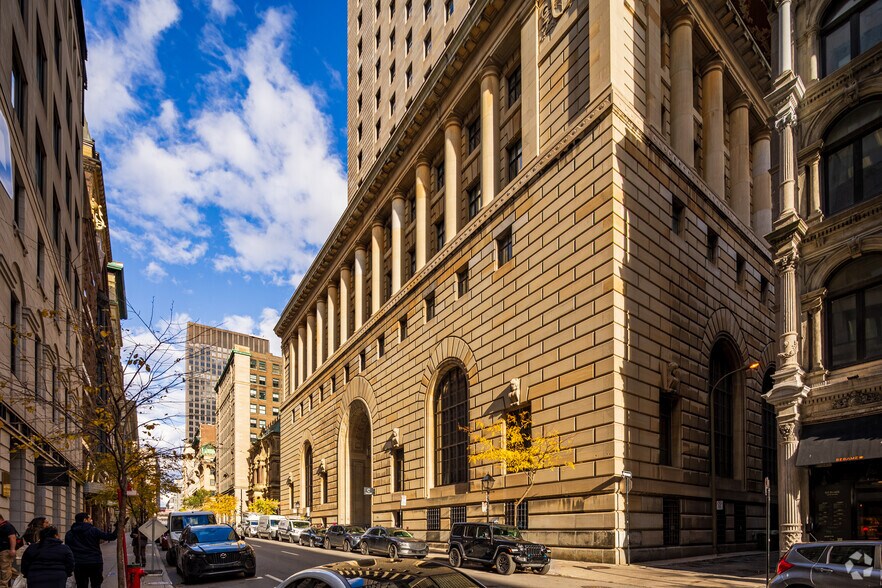 More Photos Of 360 Rue Saint-Jacques, Montréal Office For Lease