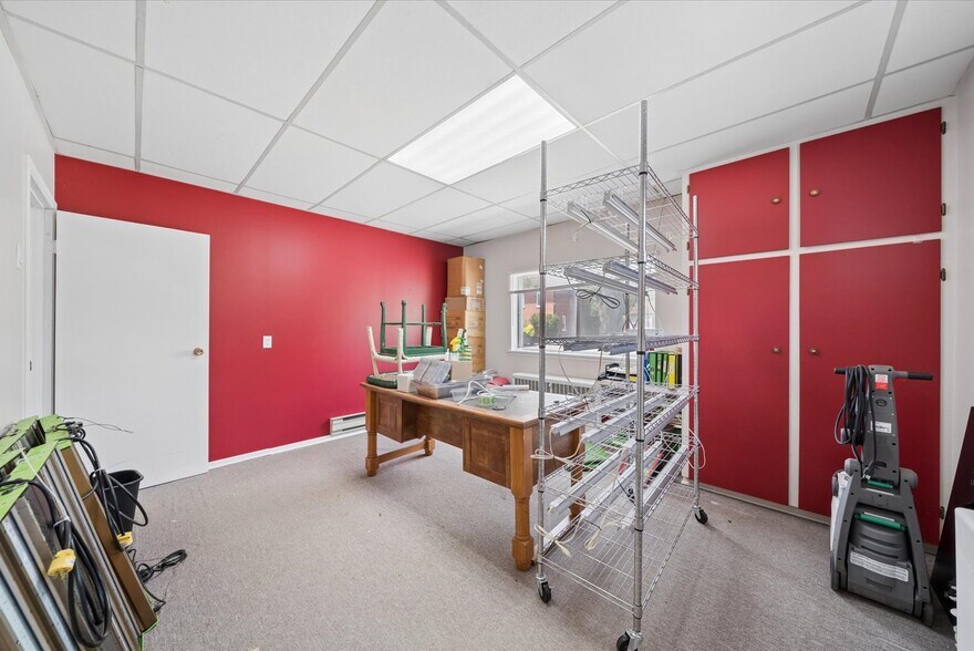 More Photos Of 21 Ann St, Brock Office For Sale