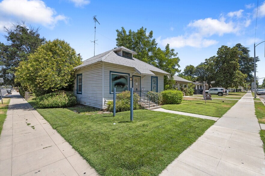 More Photos Of 920 W Main St, Visalia Coworking Space