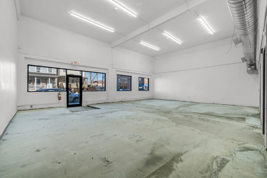 More Photos Of 215 Market St, Perth Amboy Office For Lease