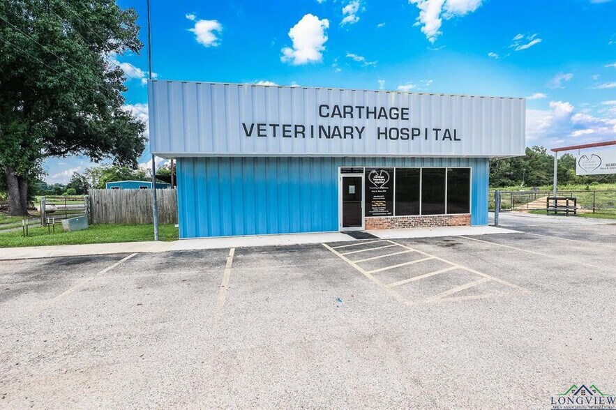 More Photos Of 1024 US Highway 59 N, Carthage Veterinarian Kennel For Sale