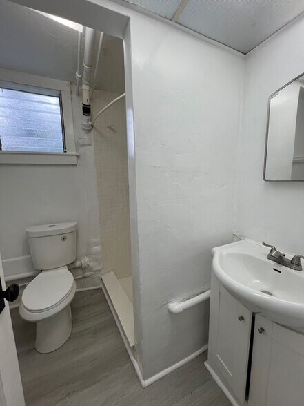 More Photos Of 329 N K St, Lake Worth Apartments For Sale