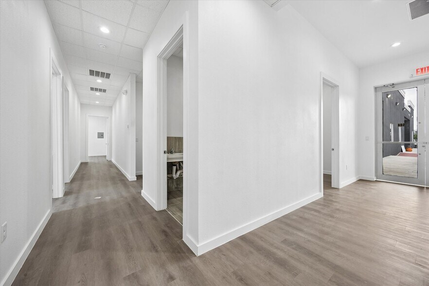 More Photos Of 26621 Cook Field Rd, Katy Loft Creative Space For Lease